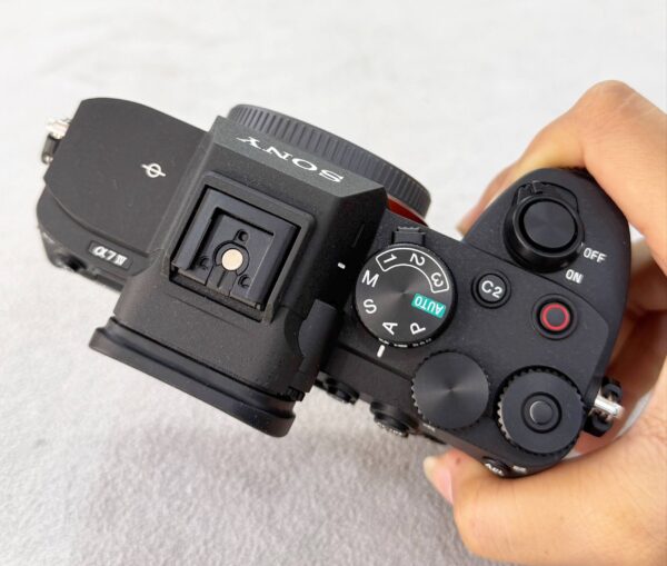 photo_2026-03-07_08-32-29 Sony Alpha 7 IV (ILCE-7M4) with Microphone + SmallRig Cage + Accessory Bundle