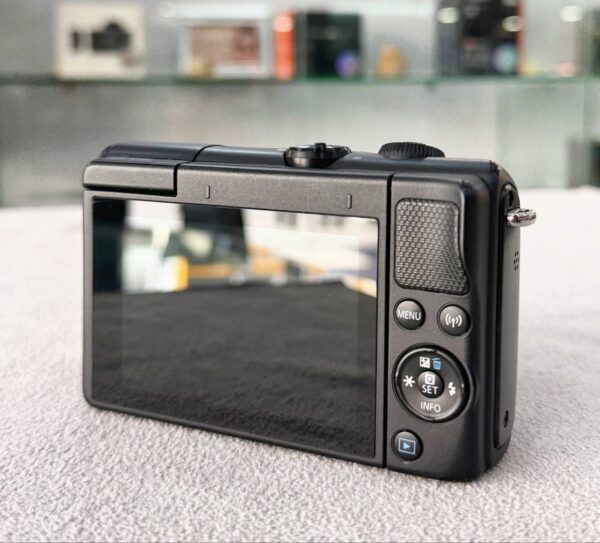 Canon EOS M100 Kit