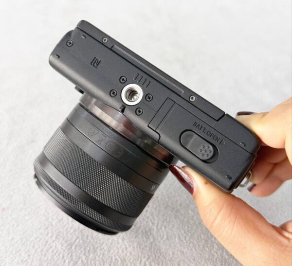 Canon EOS M100 Kit