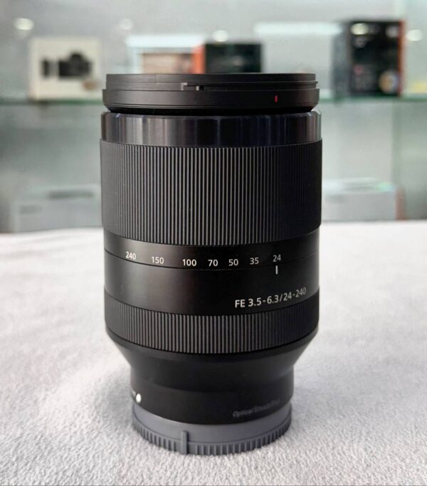 photo_2026-03-11_06-19-27 Sony 24-240mm f/3.5-6.3 OSS lens excellent condition