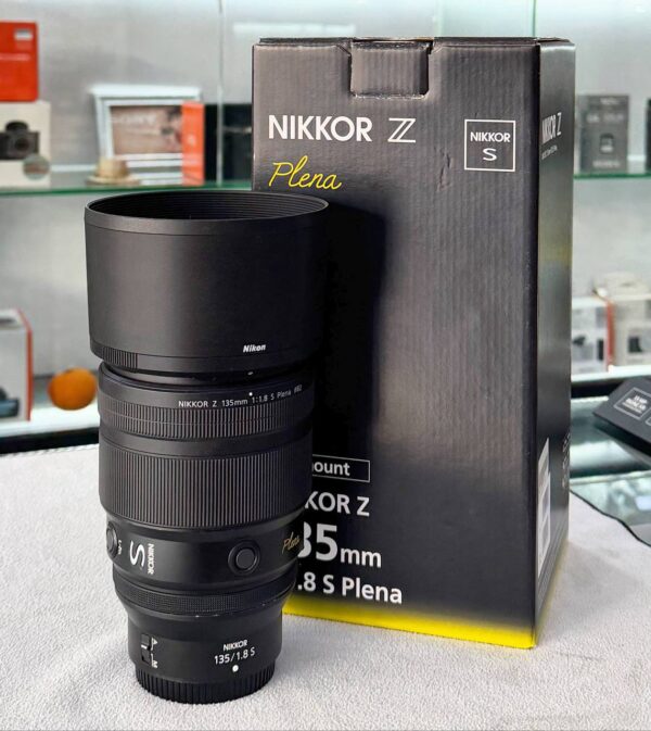 Nikon NIKKOR Z 135mm f/1.8 S Plena Lens with UV Filter