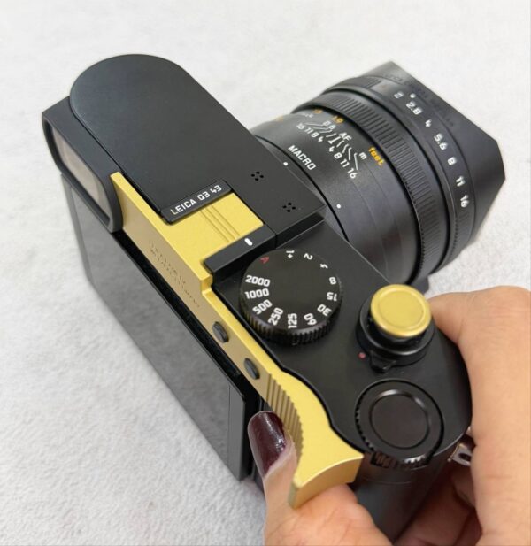 photo_2026-04-07_09-11-18 Leica Q3 43 with Accessory Bundle