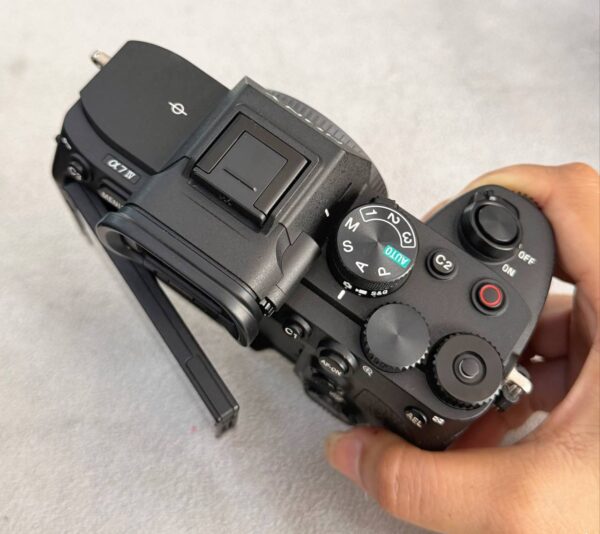 Sony Alpha 7 IV (ILCE-7M4) with Microphone + Accessory Bundle