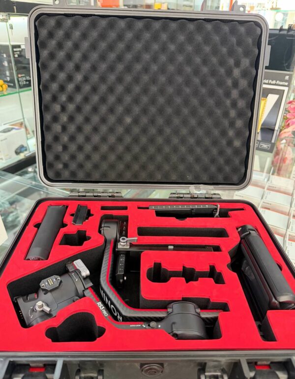 DJI RS 3 Pro Combo Gimbal Stabilizer