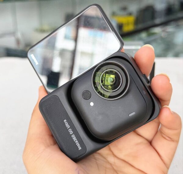 photo_2026-05-06_07-20-07 Insta360 GO Ultra Standard Bundle with 64GB + Silicone Case + Bag + Strap + Mount