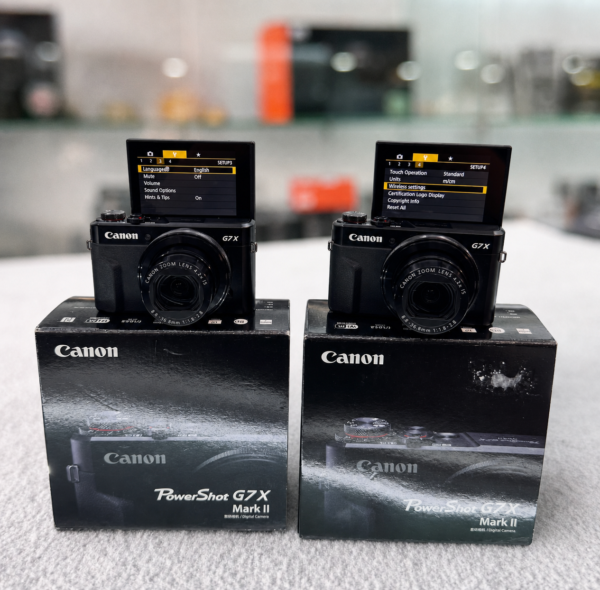 Canon G7X Mark II 20.1 MP compact camera with 24-100mm f/1.8-2.8 lens excellent condition