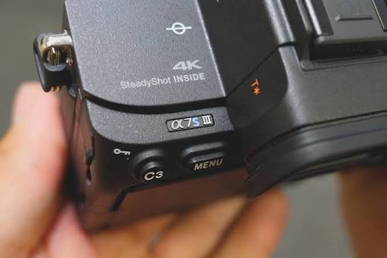 Sony A7S III Body 98% – 12MP 4K 120p Low-Light Full-Frame Camera with Wireless Mic + Accessories