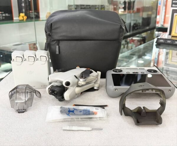 DJI Mini 4 Pro 4K HDR drone with RC-N2 controller and 64GB memory card – excellent condition
