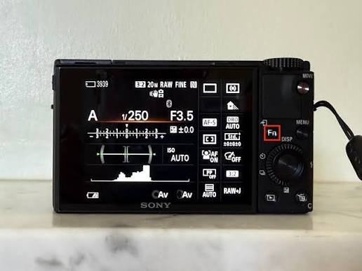 Sony RX100 VII used camera back view at Camerion Cameras