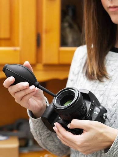 How to clean camera sensor with rubber blower at Camerion Cameras