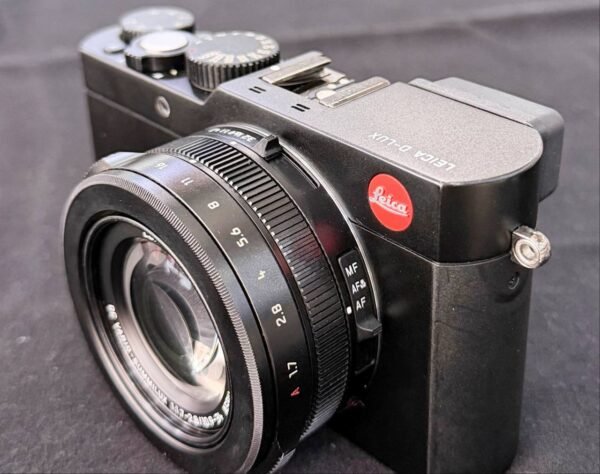 Leica D-Lux (Typ 109) – 97% Excellent Compact Camera with Leica Lens + 4K + Accessories + 1-Month Warranty