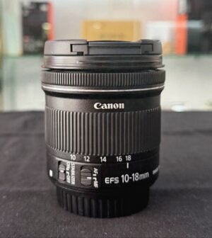 Canon 10-18mm f/4.5-5.6 IS STM ultra-wide zoom lens with UV filter – excellent condition